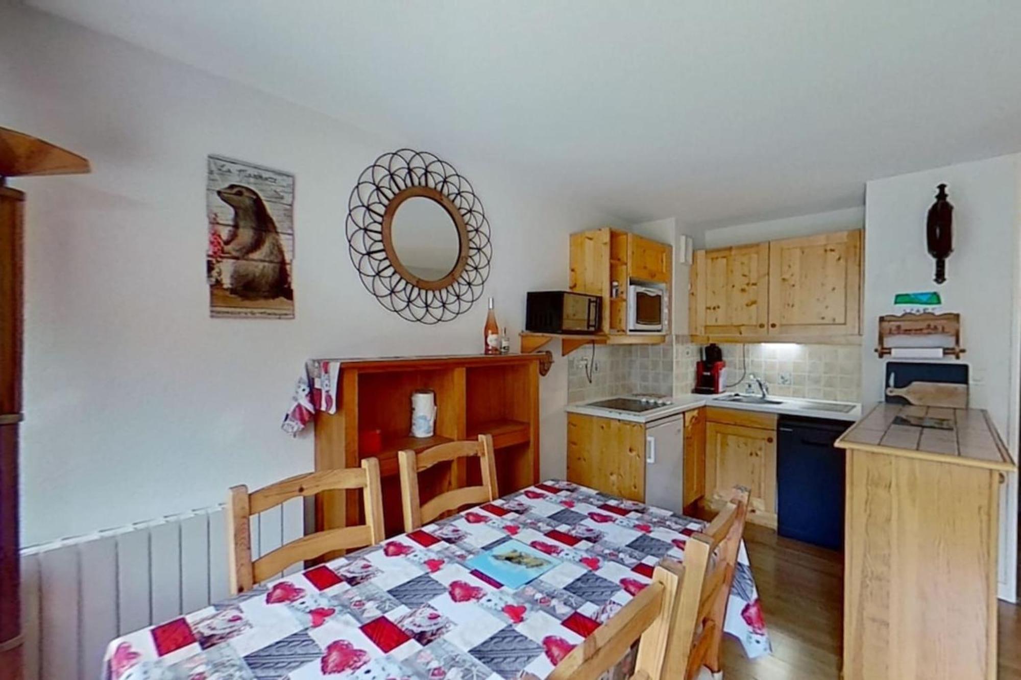 Casa-Amelie Terrace With View And Parking Apartment Vars  Bagian luar foto