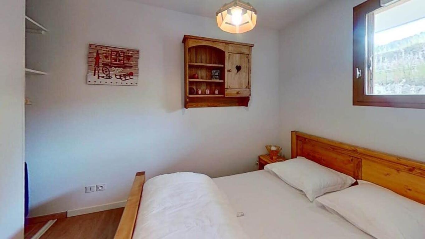 Casa-Amelie Terrace With View And Parking Apartment Vars  Bagian luar foto