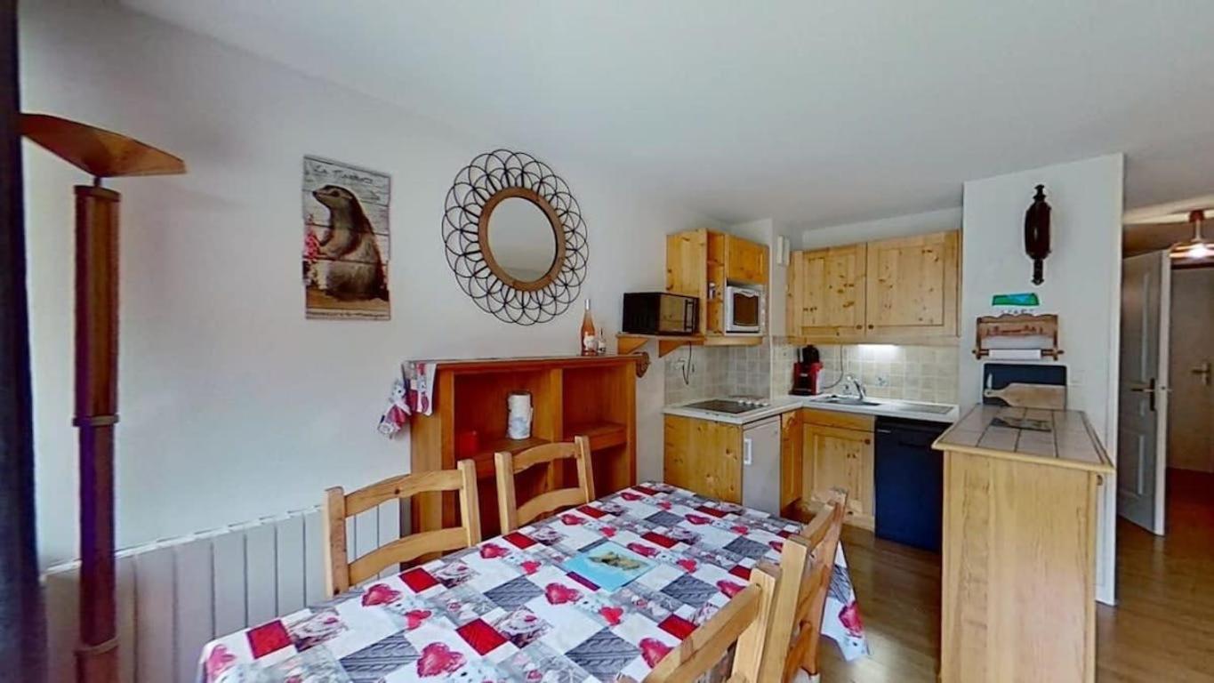 Casa-Amelie Terrace With View And Parking Apartment Vars  Bagian luar foto